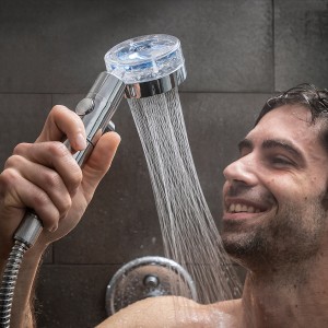 Chuveiro Rotativo 360 com Hélice de Pressão