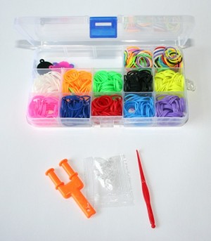 Organizador com 600 Elásticos + Acessórios para pulseiras Rainbow Loom